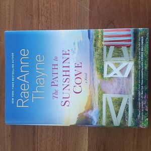 ⭐️⭐️ The Path to Sunshine Cove book by RaeAnne Thayne
